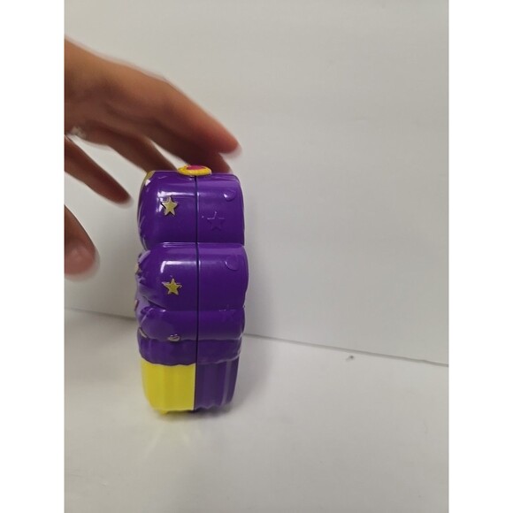 Polly Pocket Sweet Treat Cupcake Cafe Compact - Picture 8 of 9